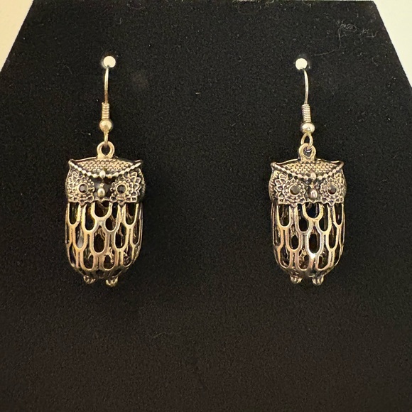 Vintage Jewelry - Vintage Gold Tone Owl Cage Earrings